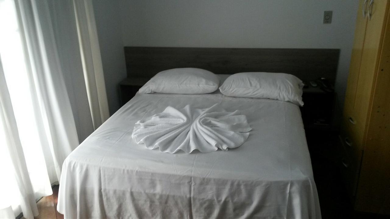 Rocha'S Hotel Guarapuava Bagian luar foto